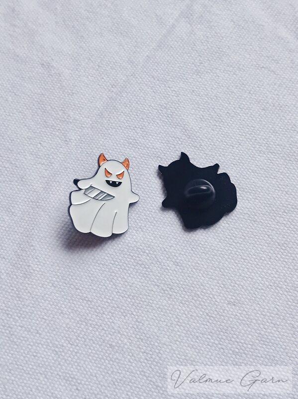 Pin duch s nožem a růžky